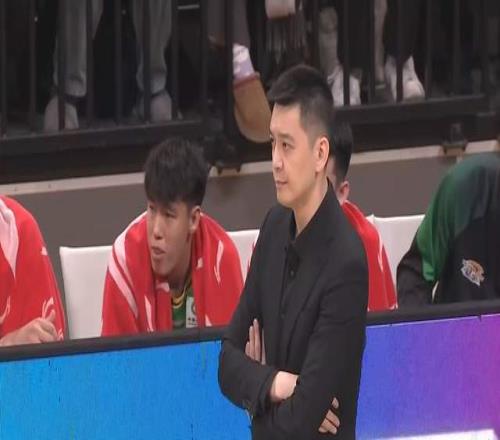 齐麟空切强,空中单臂扣,篮惊全场,开云体育,开云体育官网,开云体育app,开云体育app下载