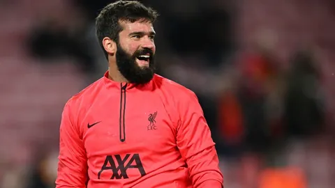 “安踏X巴黎世家联乘老爹鞋款高清图揭晓 08月12日”